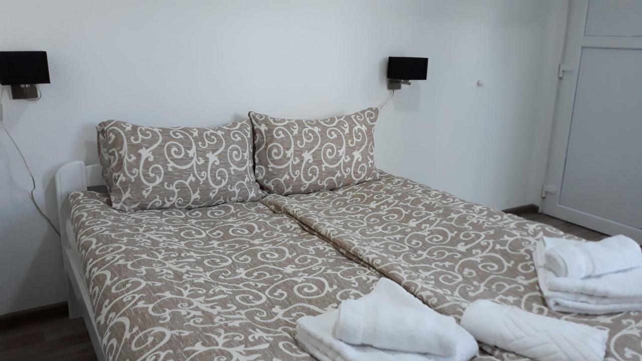Apartments&Rooms Mido Visoko Buitenkant foto