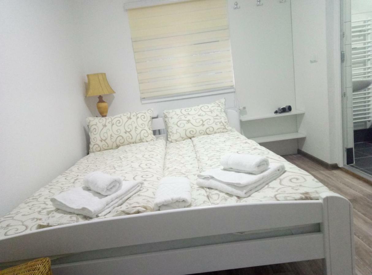 Apartments&Rooms Mido Visoko Buitenkant foto