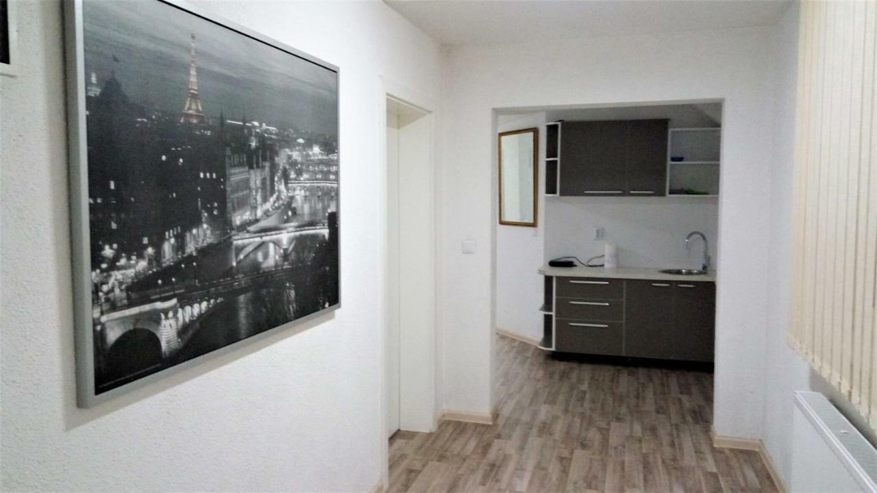 Apartments&Rooms Mido Visoko Buitenkant foto