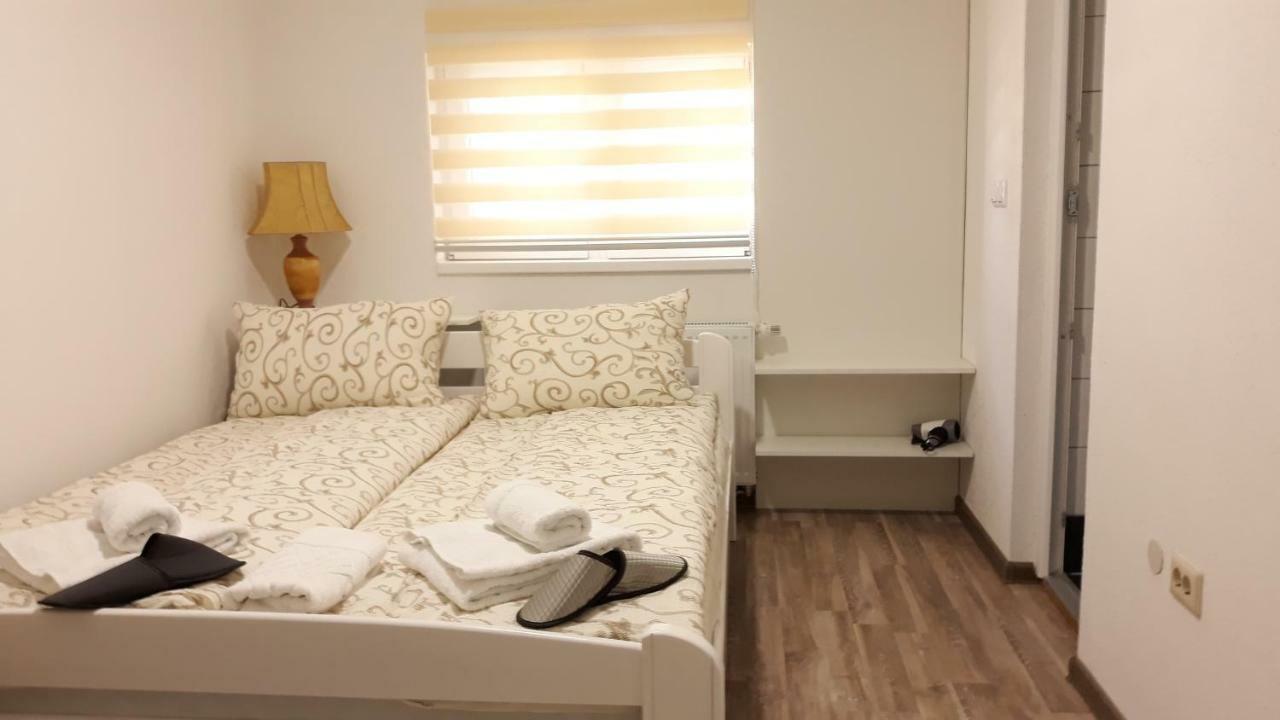 Apartments&Rooms Mido Visoko Buitenkant foto