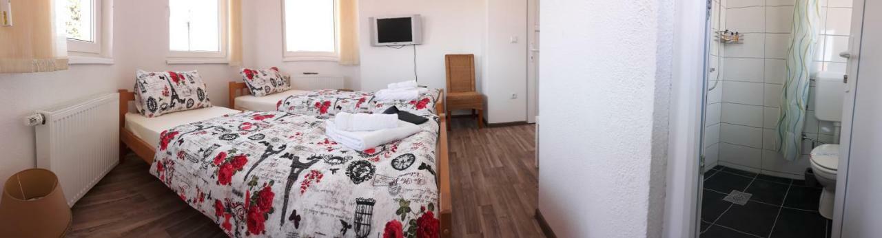 Apartments&Rooms Mido Visoko Buitenkant foto